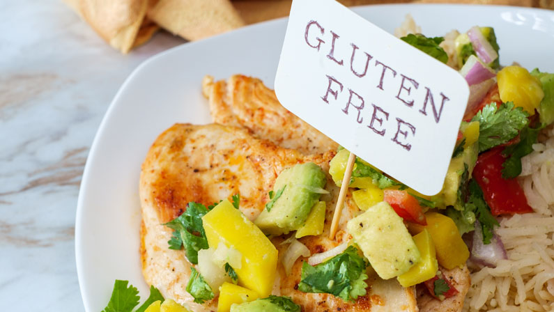 Gluten-free Mexican grilled chicken with mango and avocado salsa